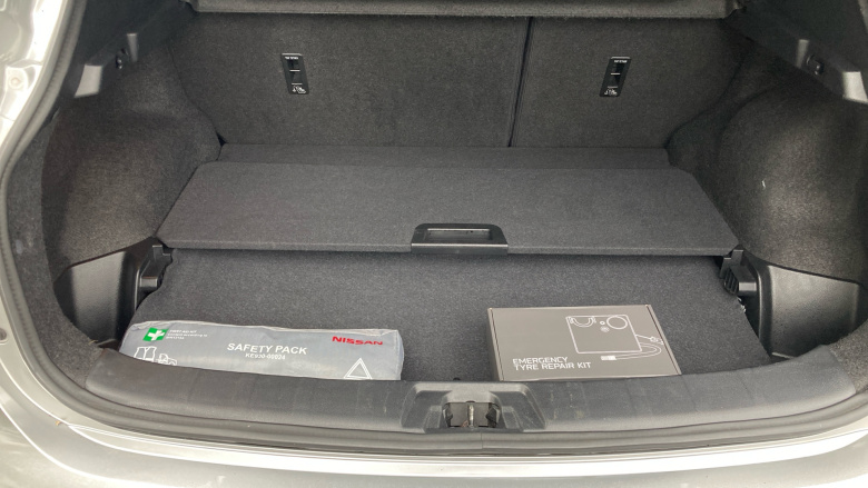 Nissan Qashqai 1.6 DiG-T Tekna 5dr Petrol Hatchback